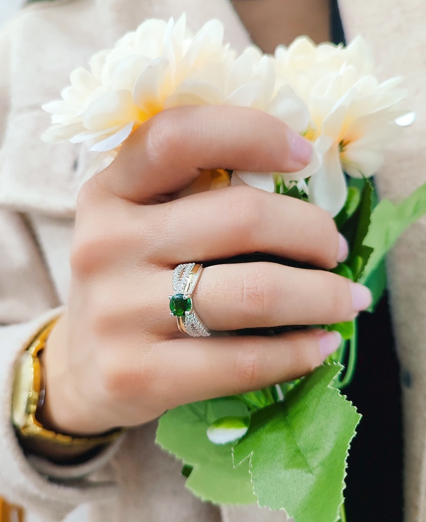 Anillo piedra verde oro plata